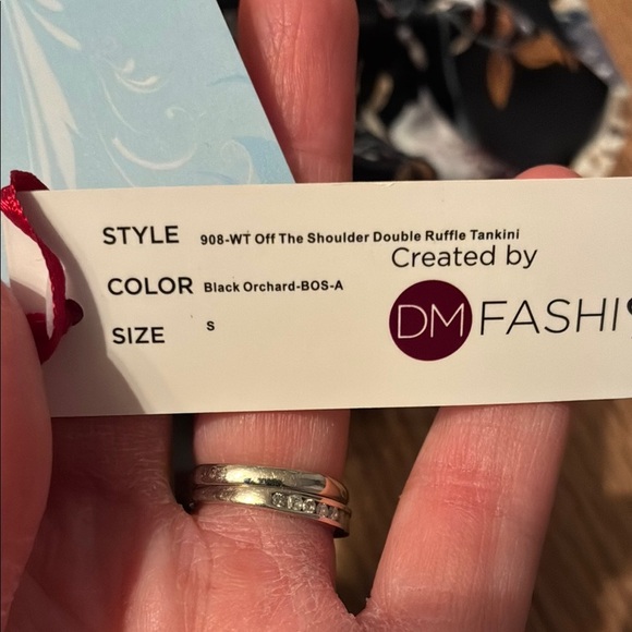 Divinitasole black floral off shoulder swim tank. - Picture 4 of 14